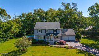 3 Fenway Drive, Colonie, NY 12211