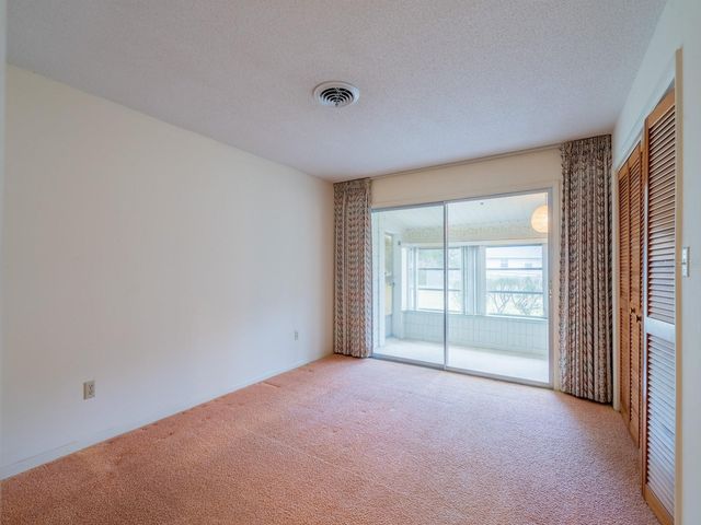 5 SPRING LAKE LANE, Ocala, FL 34472