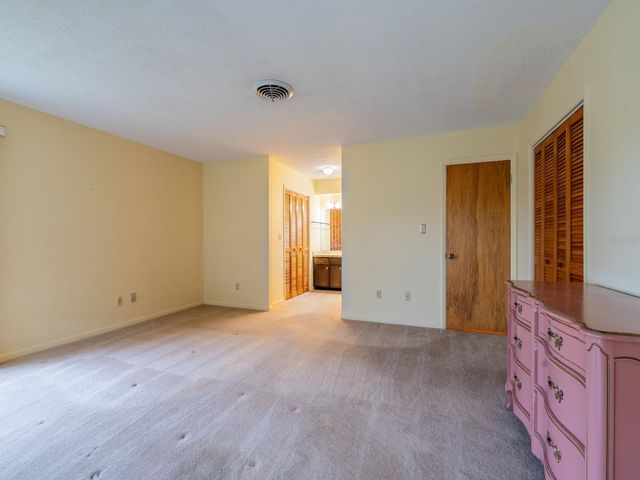 5 SPRING LAKE LANE, Ocala, FL 34472