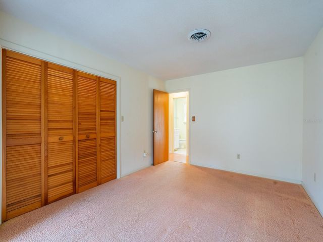 5 SPRING LAKE LANE, Ocala, FL 34472