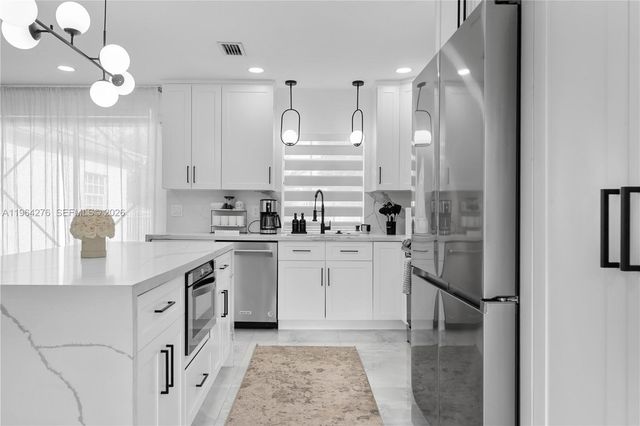 315 NW 106th ST, Miami, FL 33150