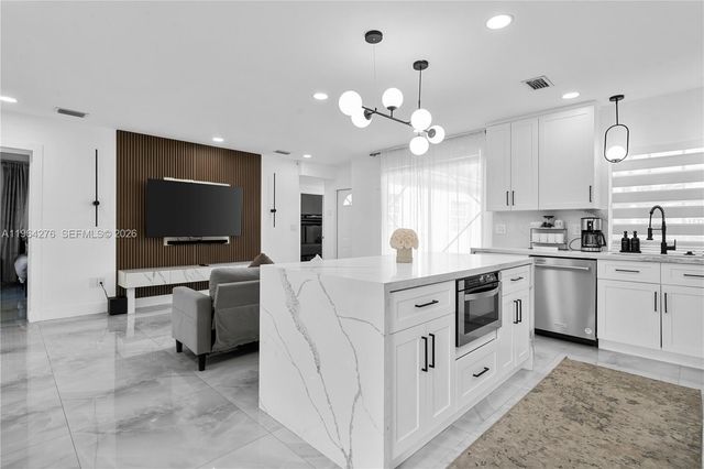 315 NW 106th ST, Miami, FL 33150