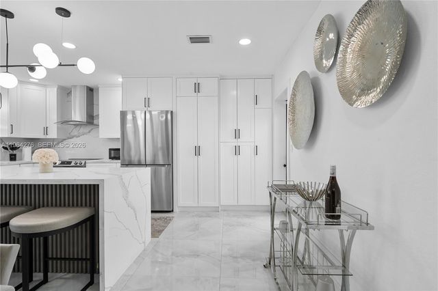 315 NW 106th ST, Miami, FL 33150