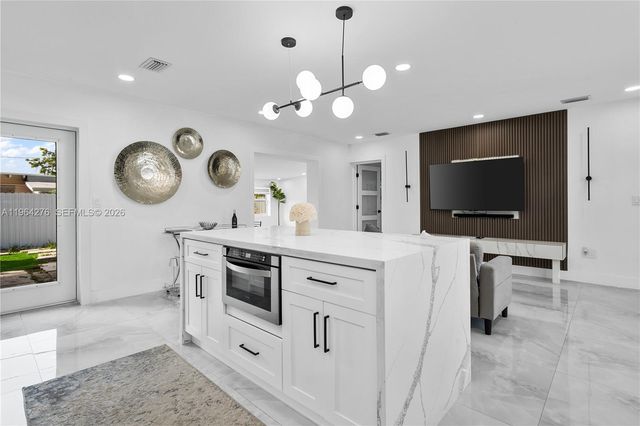 315 NW 106th ST, Miami, FL 33150