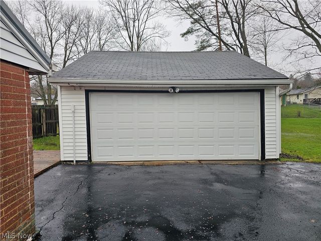 310 Cynthia Drive, Chardon, OH 44024