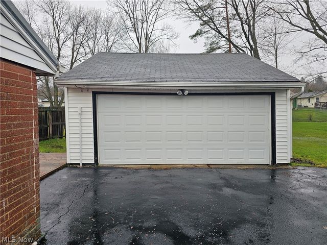 310 Cynthia Drive, Chardon, OH 44024