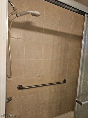 310 Cynthia Drive, Chardon, OH 44024