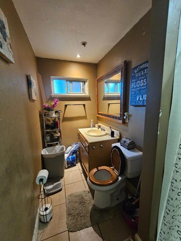 469 Orlando Ln, Lathrop, CA 95330
