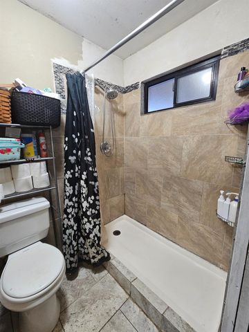 469 Orlando Ln, Lathrop, CA 95330