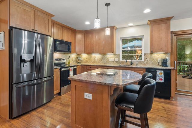 2554 S Sterling CIRCLE, East Troy, WI 53120