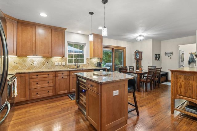 2554 S Sterling CIRCLE, East Troy, WI 53120