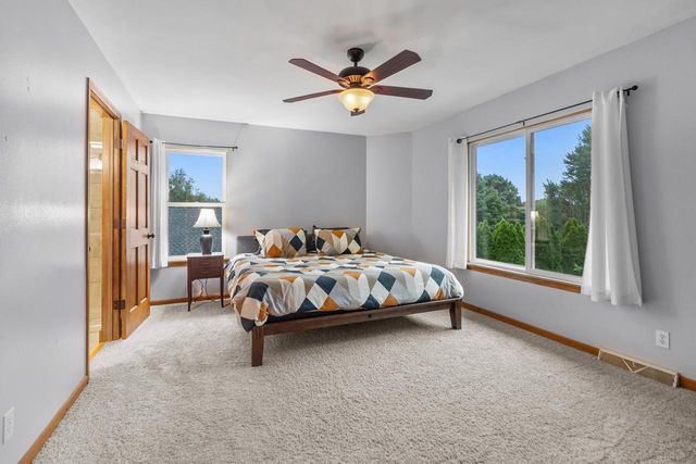 2554 S Sterling CIRCLE, East Troy, WI 53120
