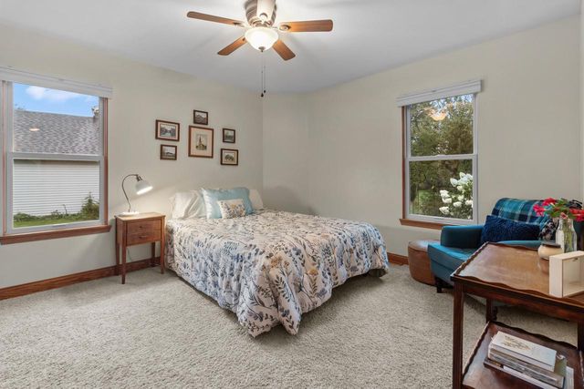 2554 S Sterling CIRCLE, East Troy, WI 53120
