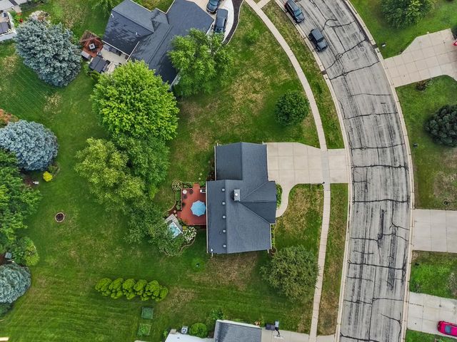 2554 S Sterling CIRCLE, East Troy, WI 53120