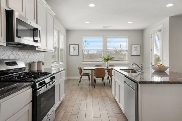 113 Stone Canyon DR, Georgetown, TX 78628