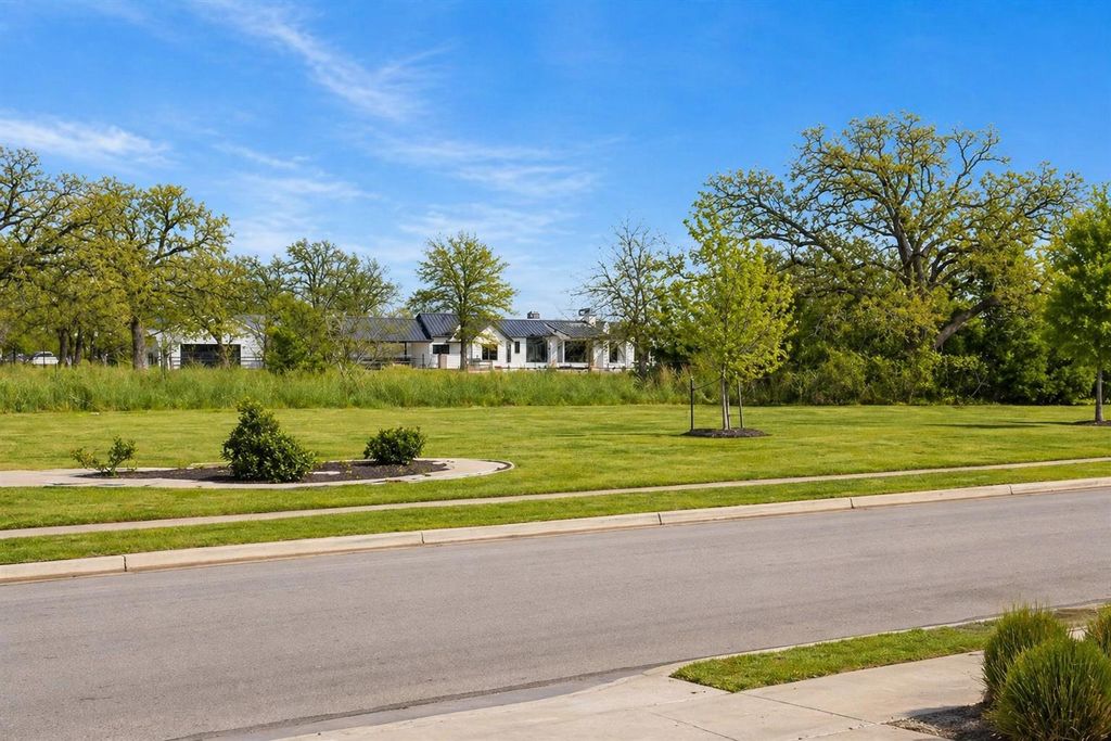 113 Stone Canyon DR, Georgetown, TX 78628