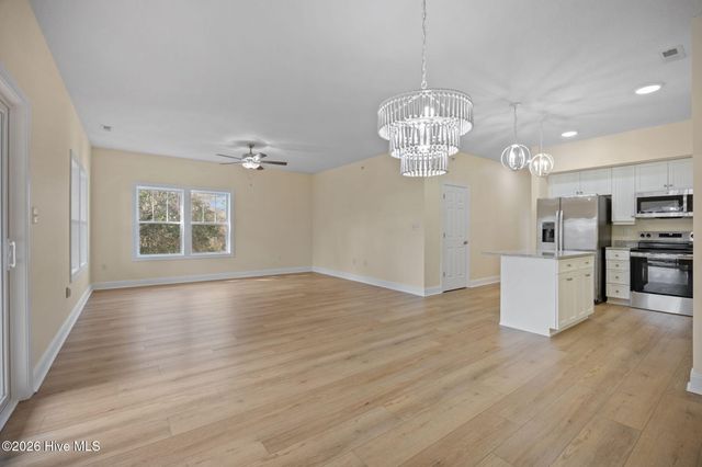 200 Lighthouse Lane B3, Swansboro, NC 28584