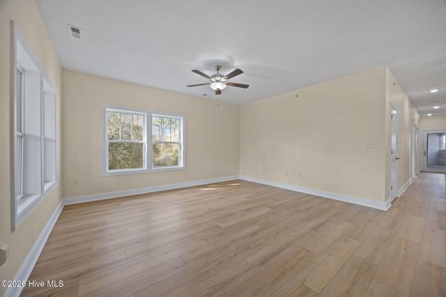 200 Lighthouse Lane B3, Swansboro, NC 28584