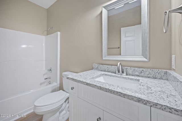 200 Lighthouse Lane B3, Swansboro, NC 28584