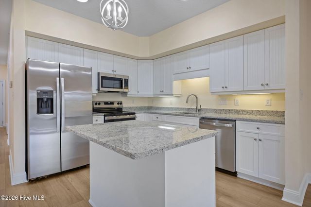 200 Lighthouse Lane B3, Swansboro, NC 28584