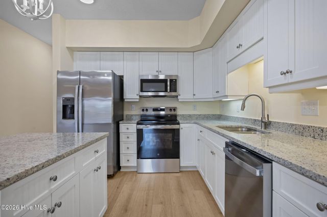 200 Lighthouse Lane B3, Swansboro, NC 28584