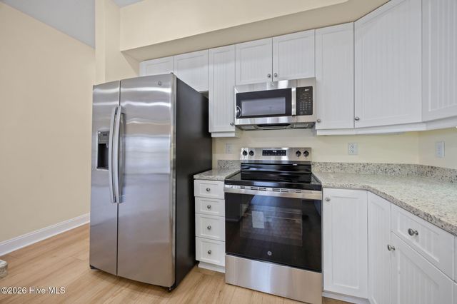 200 Lighthouse Lane B3, Swansboro, NC 28584