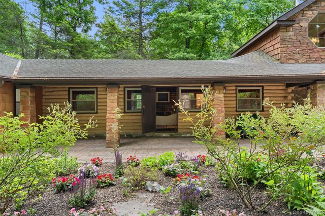 25 Cabin Ridge Road, Chappaqua, NY 10514