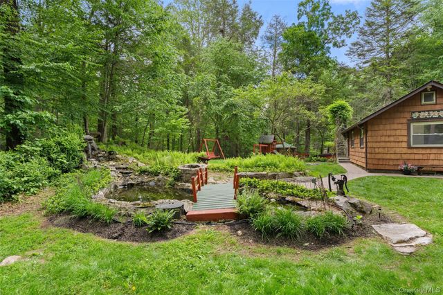 25 Cabin Ridge Road, Chappaqua, NY 10514