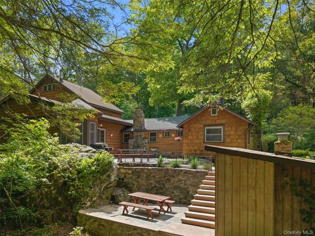 25 Cabin Ridge Road, Chappaqua, NY 10514