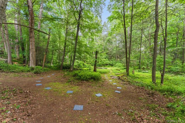 25 Cabin Ridge Road, Chappaqua, NY 10514
