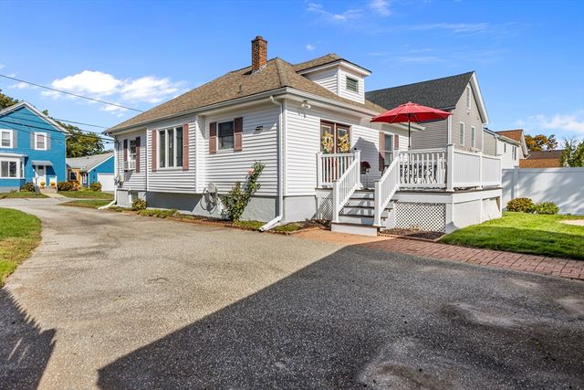 17 Mowry Ave, Cumberland, RI 02864