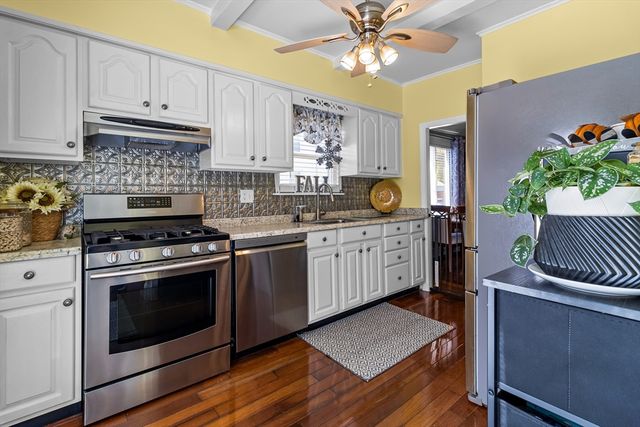 17 Mowry Ave, Cumberland, RI 02864