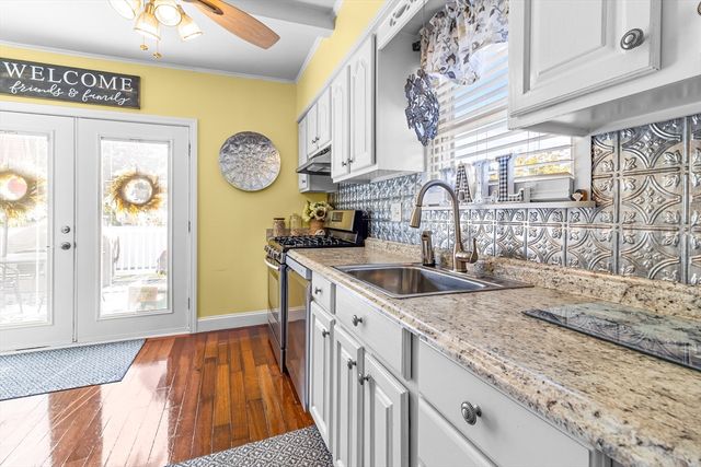 17 Mowry Ave, Cumberland, RI 02864