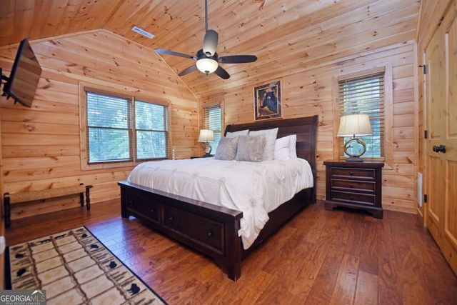901 Stuart Mountain Road, Mineral Bluff, GA 30559
