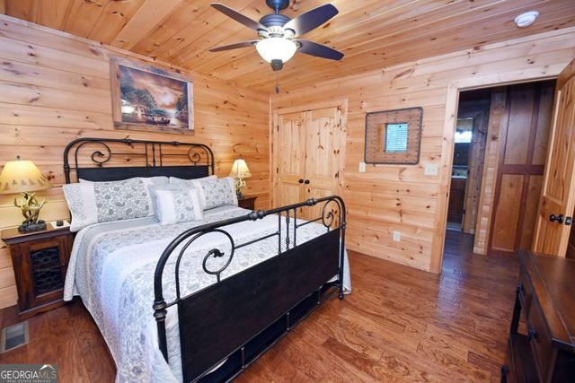 901 Stuart Mountain Road, Mineral Bluff, GA 30559