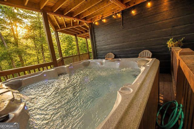 901 Stuart Mountain Road, Mineral Bluff, GA 30559