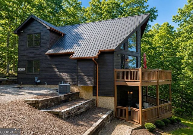 901 Stuart Mountain Road, Mineral Bluff, GA 30559