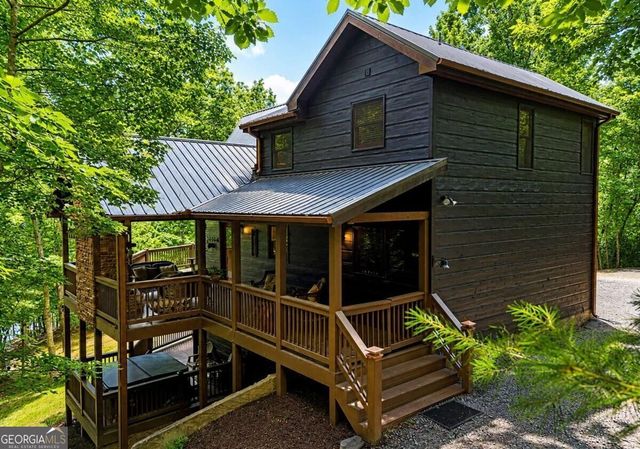 901 Stuart Mountain Road, Mineral Bluff, GA 30559
