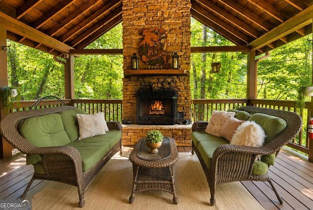 901 Stuart Mountain Road, Mineral Bluff, GA 30559