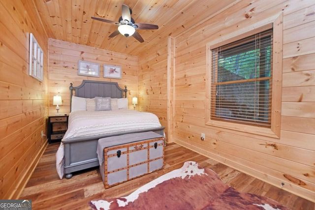 901 Stuart Mountain Road, Mineral Bluff, GA 30559