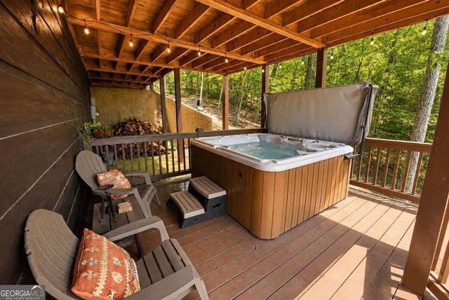 901 Stuart Mountain Road, Mineral Bluff, GA 30559