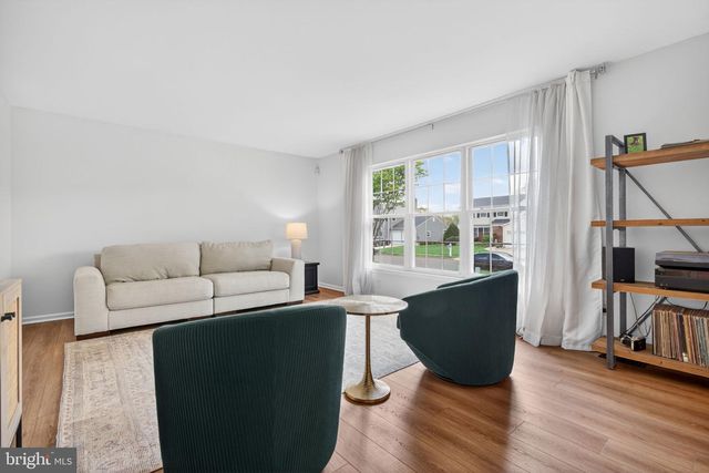 18 MIDWOOD RD, Marlton, NJ 08053