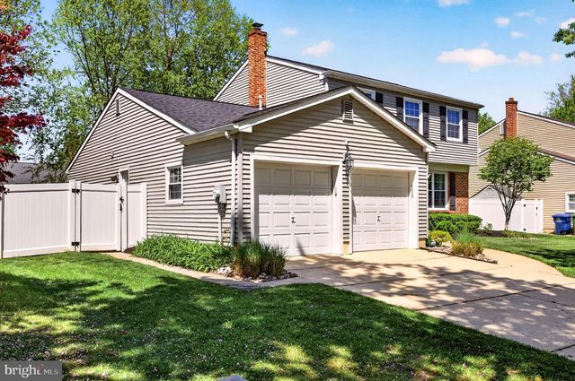 18 MIDWOOD RD, Marlton, NJ 08053