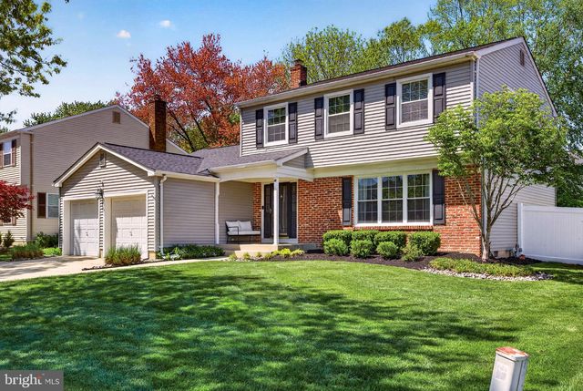 18 MIDWOOD RD, Marlton, NJ 08053