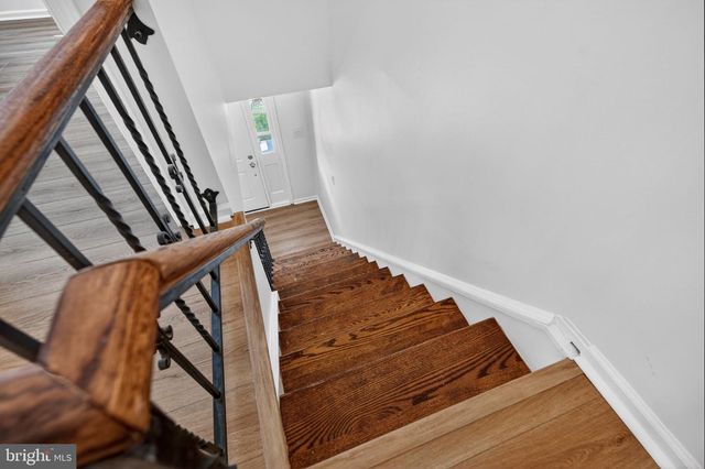 18 MIDWOOD RD, Marlton, NJ 08053