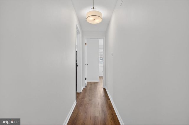 18 MIDWOOD RD, Marlton, NJ 08053