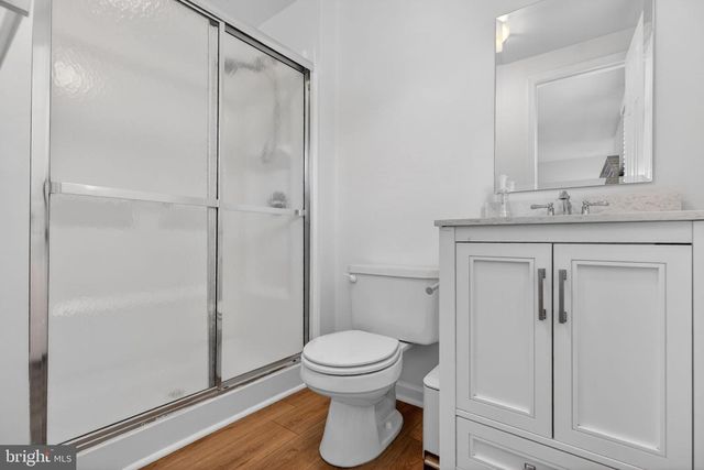 18 MIDWOOD RD, Marlton, NJ 08053