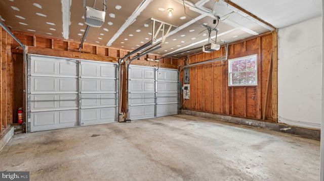 18 MIDWOOD RD, Marlton, NJ 08053