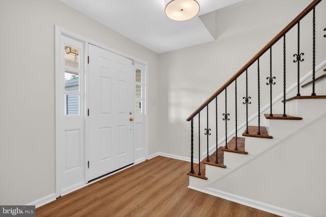 18 MIDWOOD RD, Marlton, NJ 08053