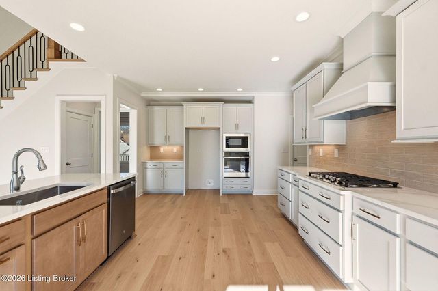 17614 Fox Spring Way, Louisville, KY 40245